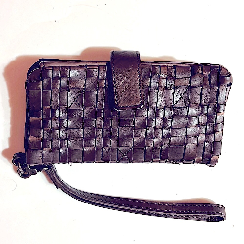 Vilenca Holland Dark Brown Genuine Leather Vintage Wash Woven Wallet Wristlet